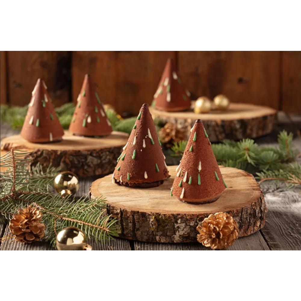 Chocolate and Caramel Xmas Tree Cake