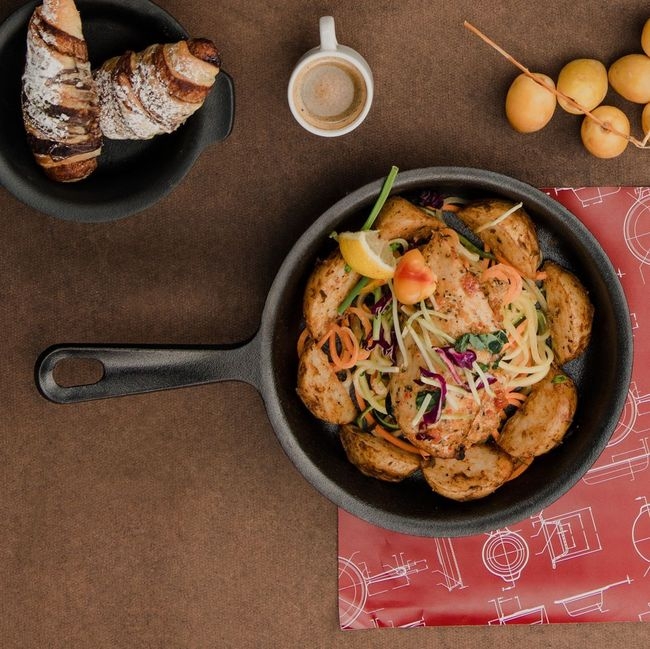 Thermalloy Round Preseasoned Cast Iron Skillet