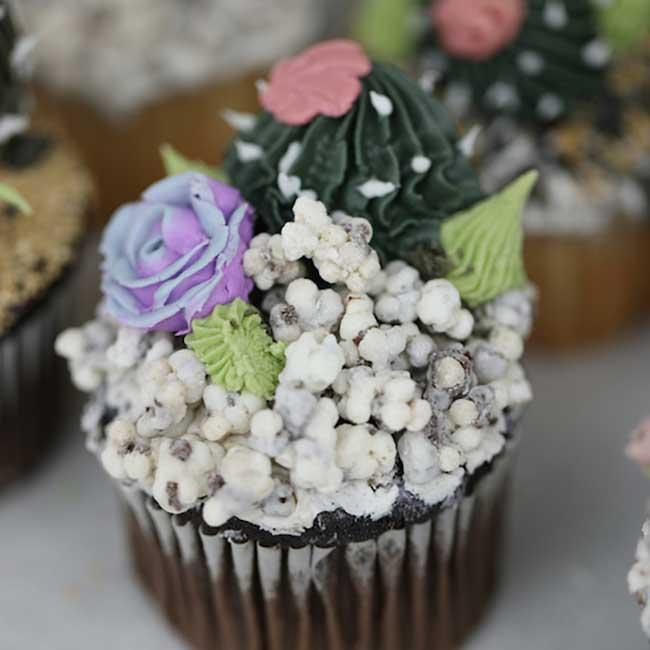 Product gallery 416127636