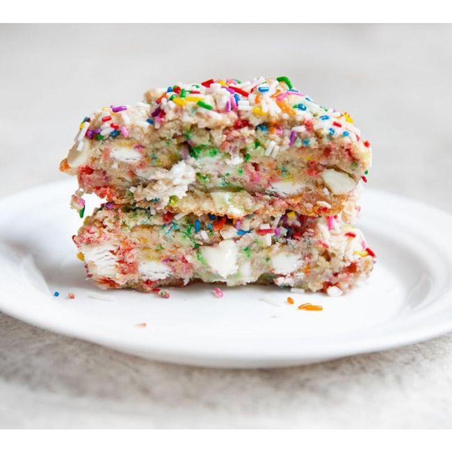 Product gallery 591599094