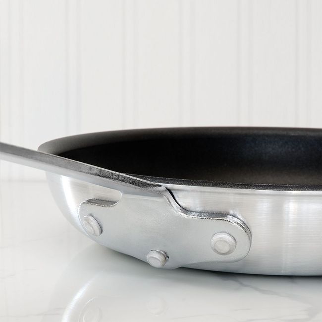 Browne Thermalloy Standard Weight Aluminum Eclipse Non-stick Fry Pan With Sleeve, 10 X 2 In