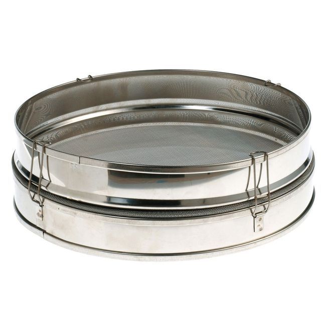 Louis Tellier Stainless Steel 3-part Sieve, 11.8 In Diameter