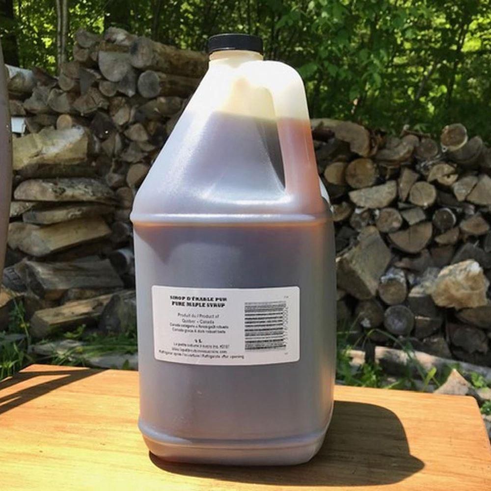 P. Cabane Sucre Sirop D'érable De Montréal Foncé Au Goût Prononcé, 4 L -- 6 Par Caisse