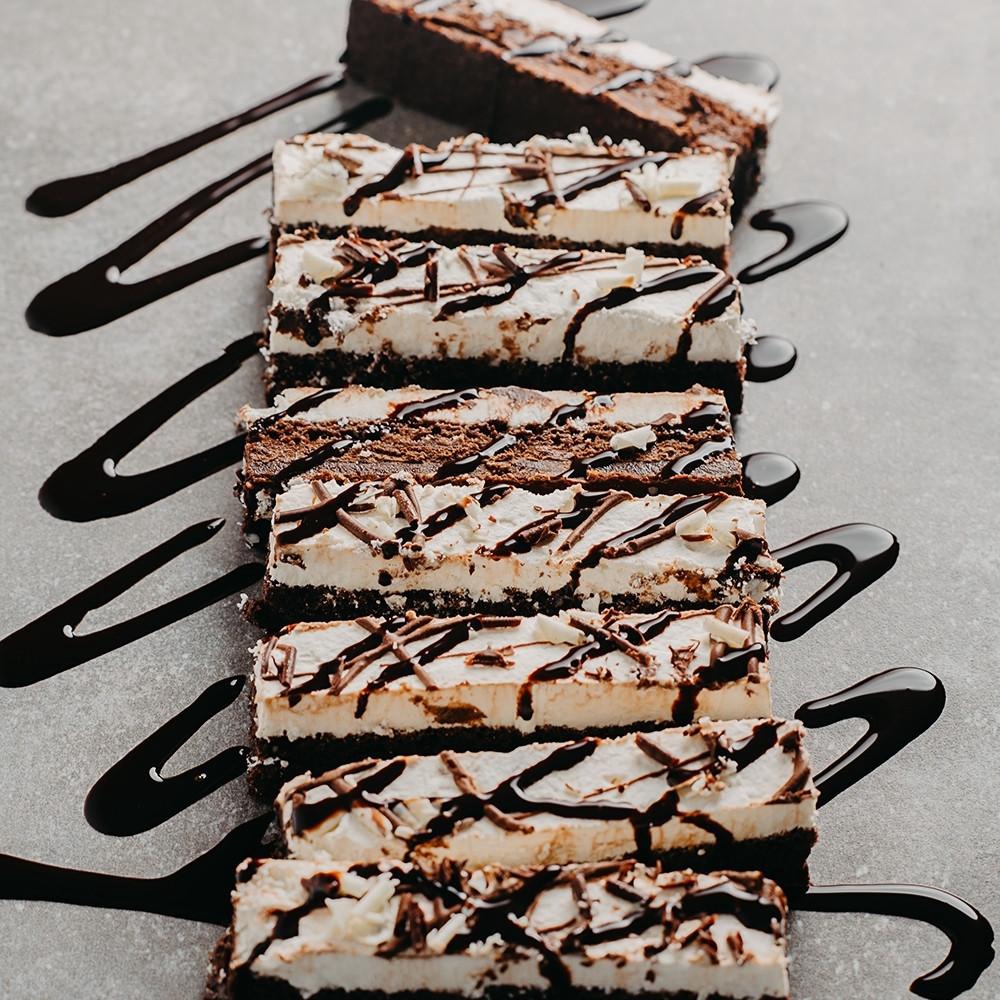 Crispy Strip 3 Chocolate Cake